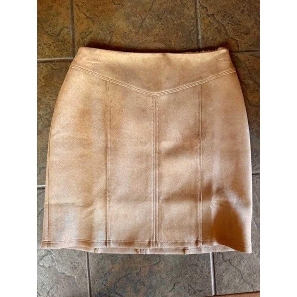 White House Black Market Womens Camel Tan Brown Faux Suede Mini Skirt Size 2 EUC